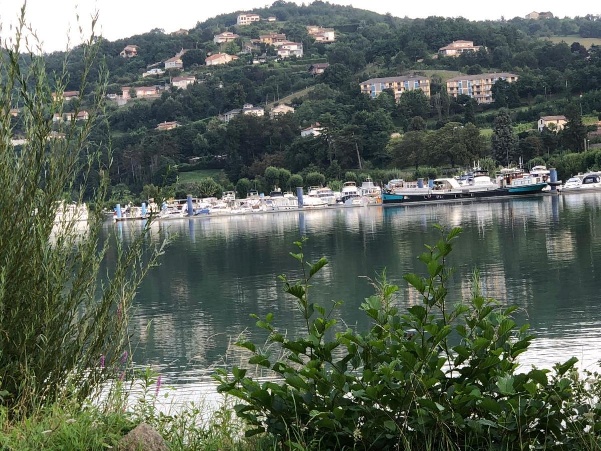 Condrieu Comme A La Maison Εξωτερικό φωτογραφία